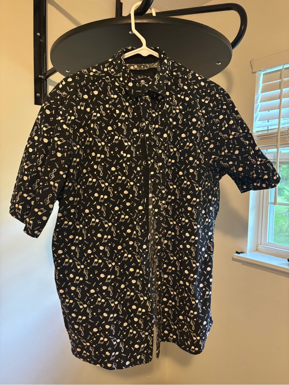 Black Short-Sleeve Button-Up Shirt with White Music Note Print